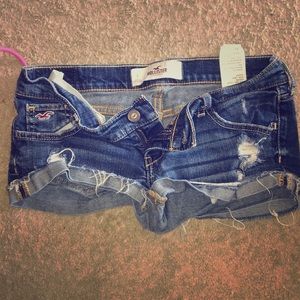 Shorts holllister cutoff size 1